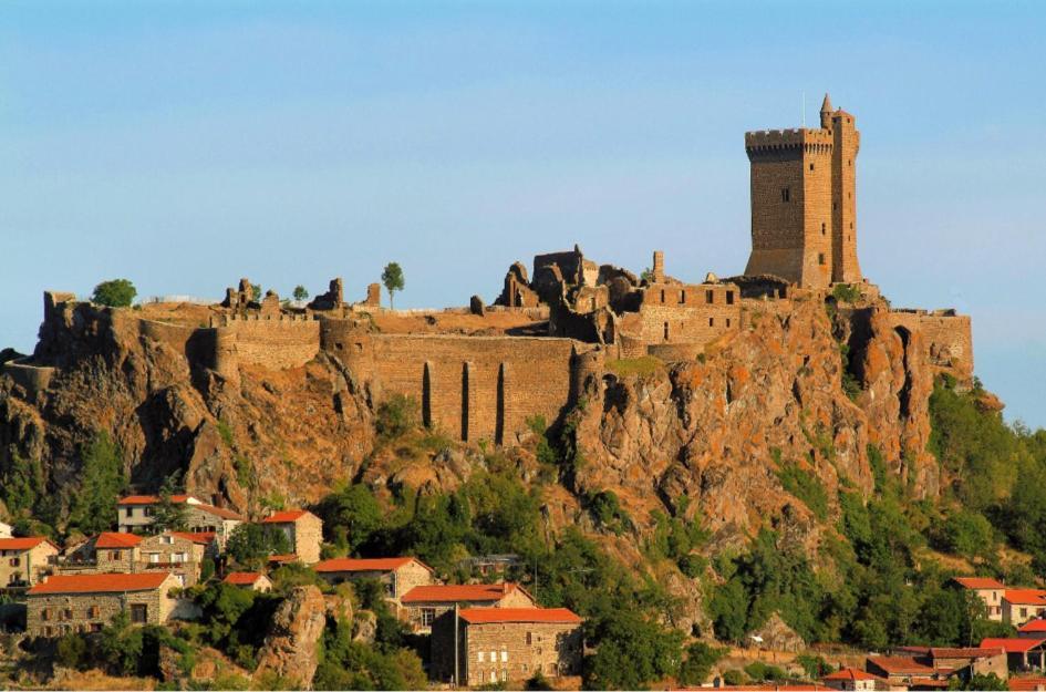 Хостел Gite La Decouverte Petit Dejeuner Offert Le Puy-en-Velay Экстерьер фото